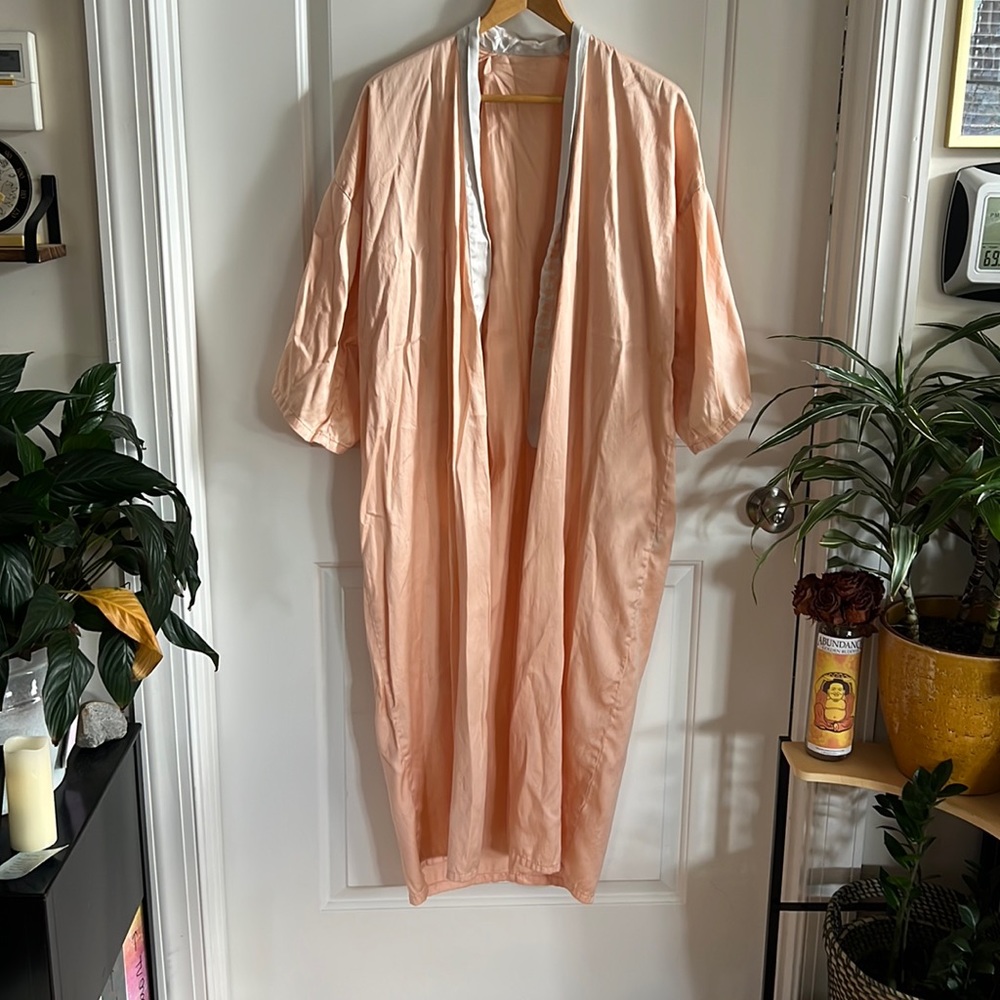 1930s vintage La Mamounia Hotel robe! Pink and white with deco sheen M design